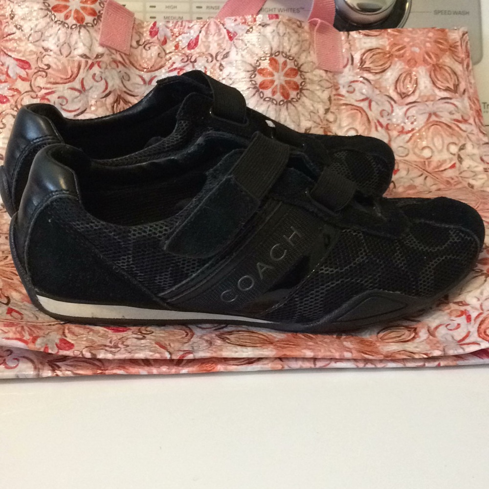 Coach tennis shoe